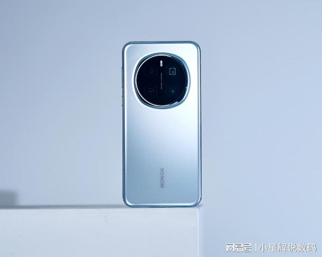 荣耀高端旗舰跌至4798元2亿像素+卫星通信+IP69终于等到了(图3)