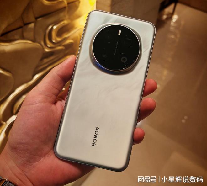荣耀高端旗舰跌至4798元2亿像素+卫星通信+IP69终于等到了(图6)