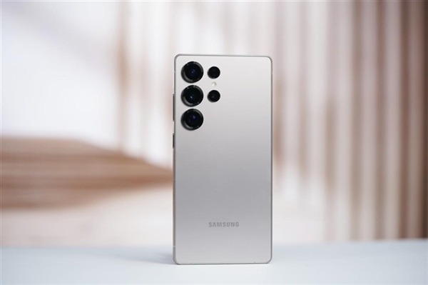 接入中国天通卫星！三星Galaxy S25 Ultra国行版支持卫星通话(图1)