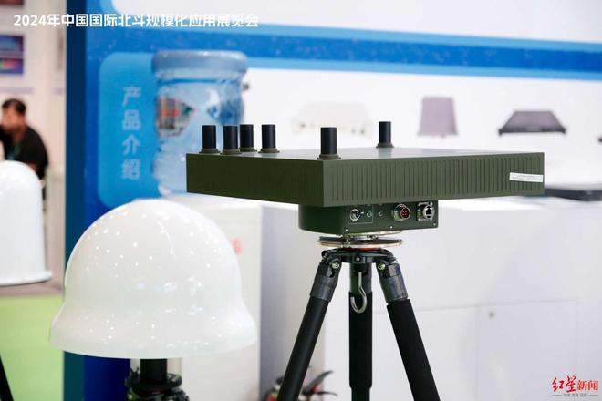 谁来当北斗卫星导航定位系统的“安全守护神”？“成都造”科技成果亮相(图1)