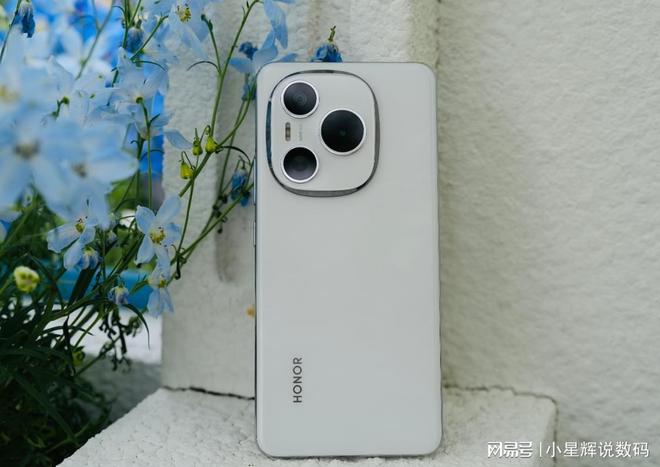 荣耀手机“续航王”8000mAh+512GB+北斗卫星才卖2124元(图1)