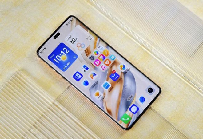 北斗卫星手机降到1345元6600mAh+1亿像素轻松实现三天一充电(图3)