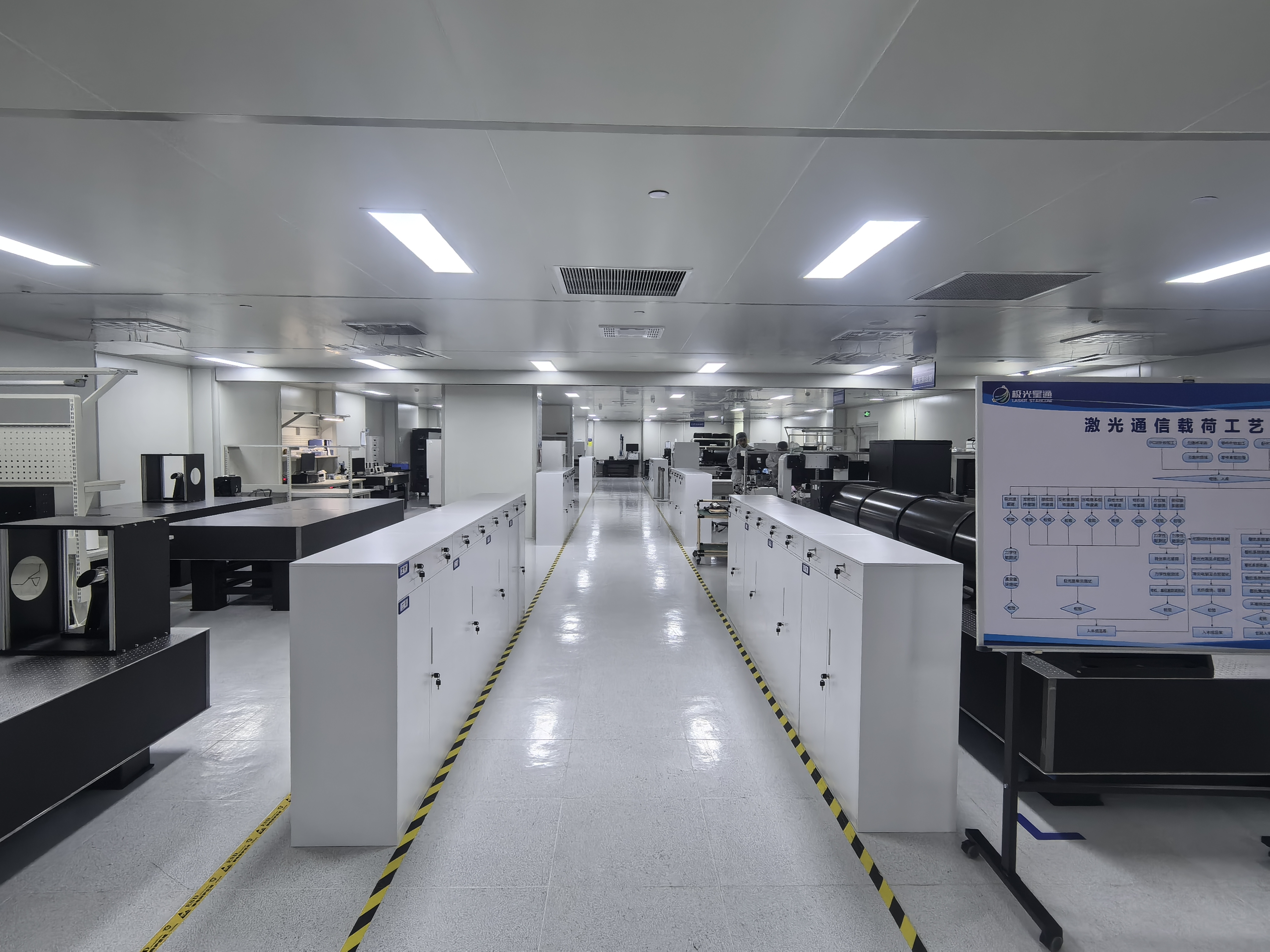 卫星通信产业加速“落地”未来手机可直连卫星通话