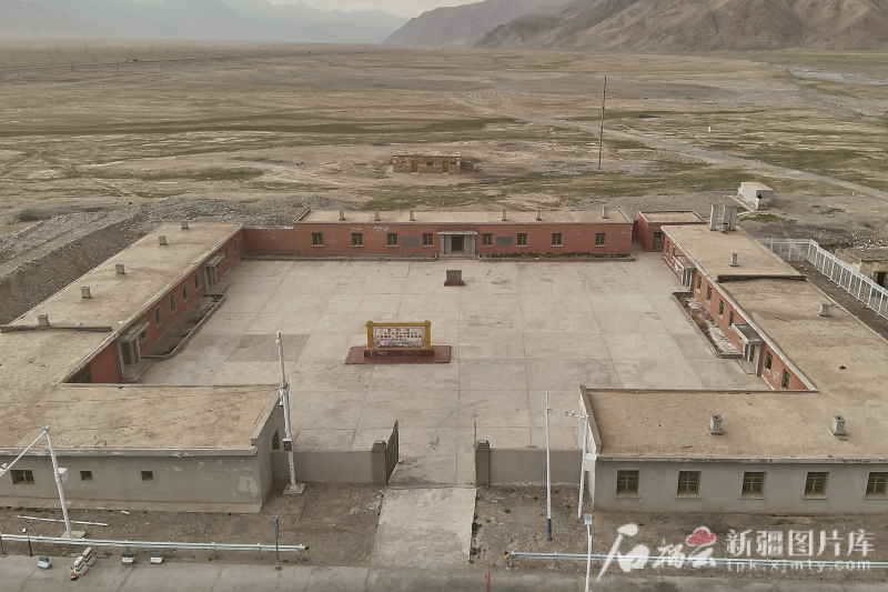 永不熄灭的“精神航灯”——记红其拉甫气象导航站