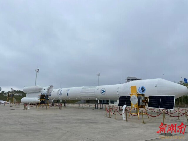 湖南日报特版头条 沉浸式体验“无处不在”的北斗(图5)