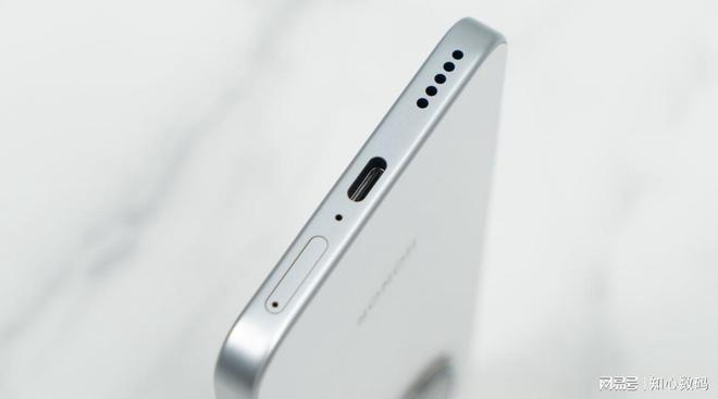 荣耀豁出去了8300mAh+80W快充+IP69防水千元机售价创新低(图4)