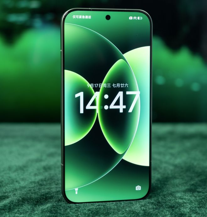 小米17 Ultra再次被确认：骁龙8E5+双卫星通信影像配置直接拉满(图5)