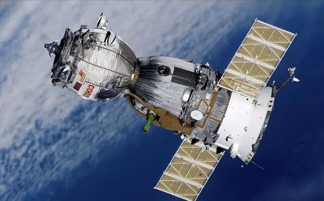 性能高出1000倍！中国北斗被某国电磁干扰他成功破解助北斗建成(图11)