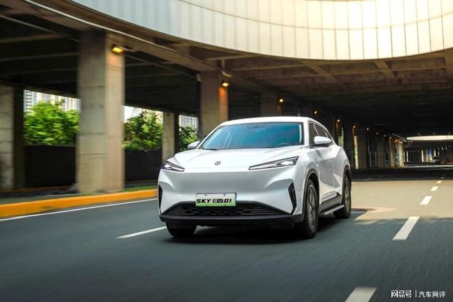 首搭独立北斗定位东风风神SKY EV01带来看得见的“安全自主”