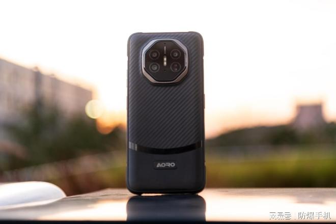 2025值得入手的专业三防手机推荐：国产芯片+单北斗+IP68(图4)