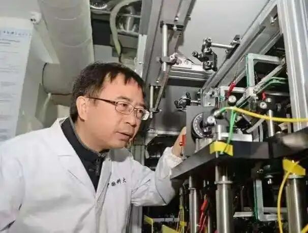 【人民政协报】全国政协委员潘建伟解读2025年中国量子科技新突破