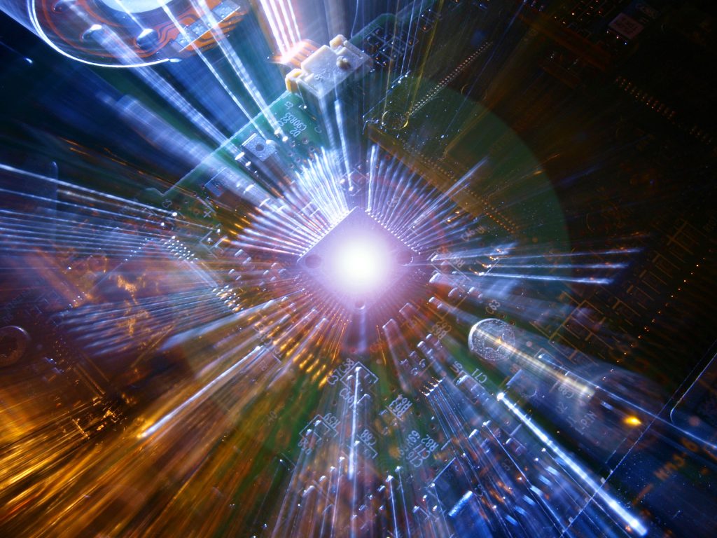 广西电网能源科技申请电池可更换式北斗卫星定位管控装置专利显著提升设备在车载、货运等移动场景下的运行可靠性与使用寿命(图1)